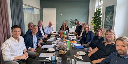 Frederikssund Kommune, Frederikssund Erhverv og Dansk Industri til møde i Frederikssund Erhvervs nye lokaler.